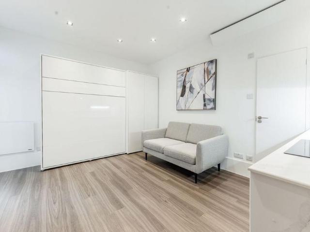 Studio for rent in City of Westminster, Greater London
