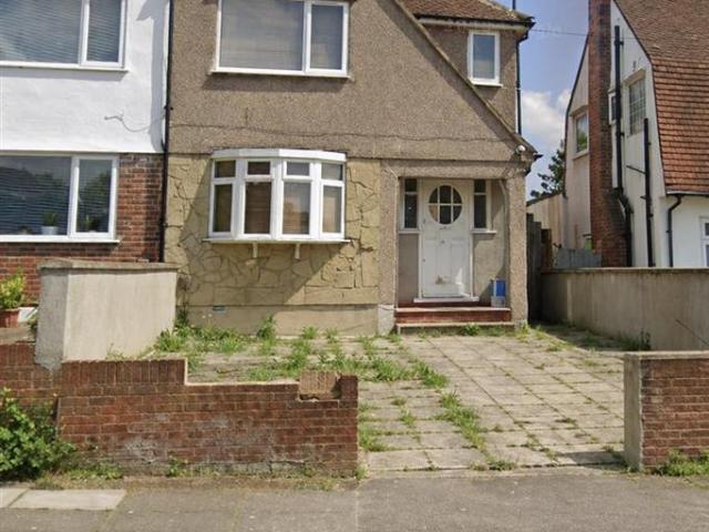 Flat for rent in London Borough of Lewisham, Greater London
