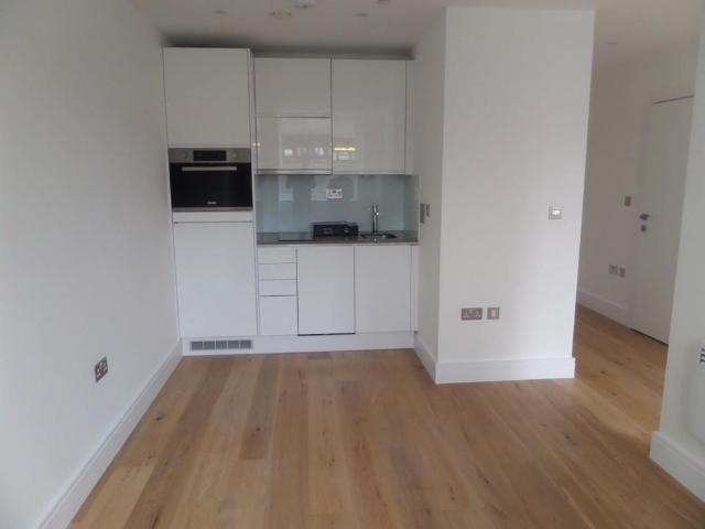 Studio for rent in Slough, Isle Of Man