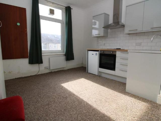 Studio for rent in Knowle, Blackpool