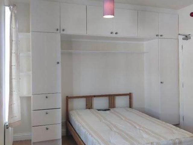 Studio for rent in Noel Park, Cat Hill