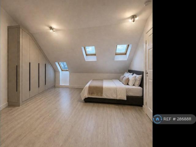 Flat for rent in Shepherd's Bush, Greater London