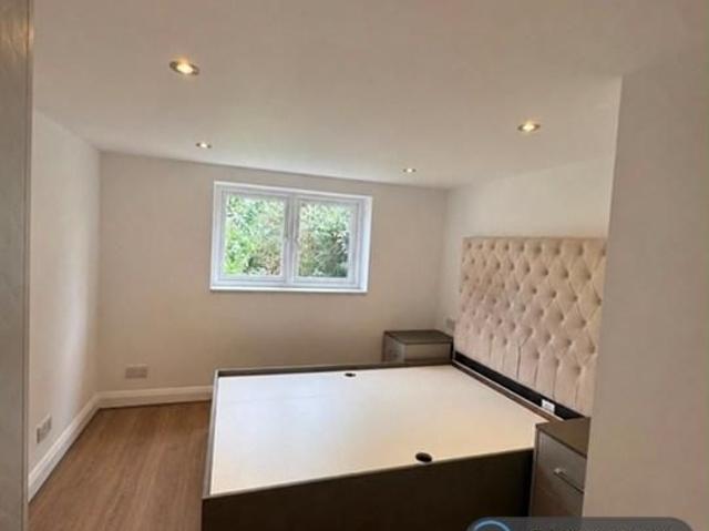 Studio for rent in London Borough of Hounslow, Greater London