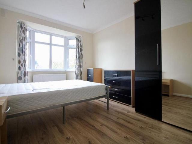 Studio for rent in London Borough of Hounslow, Greater London