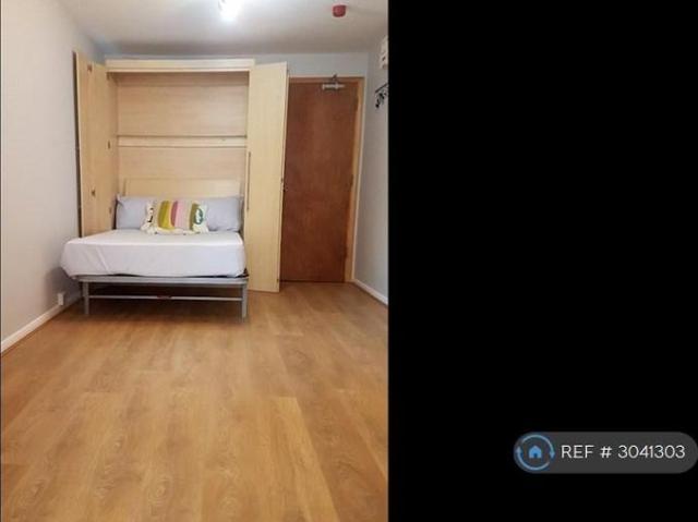 Studio for rent