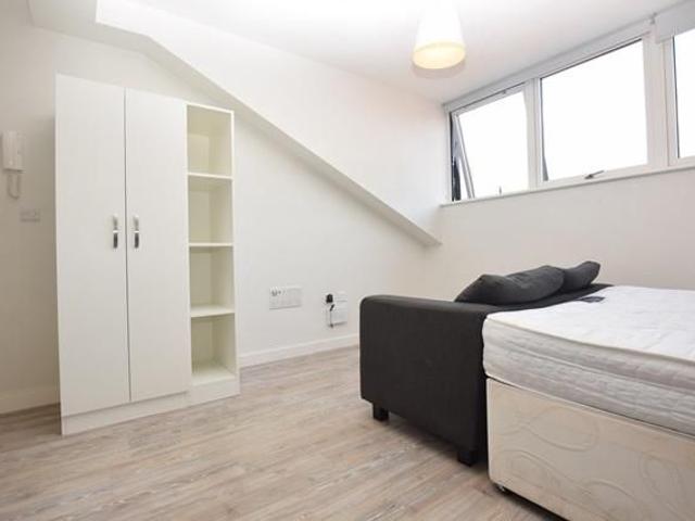 Studio for rent in Neepsend, Kelham