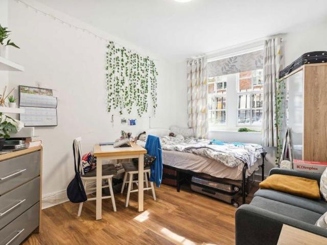 Studio for rent in Saint Pancras, Greater London