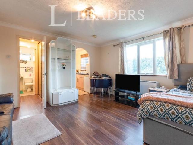 Studio for rent in King's Walden, Hertfordshire