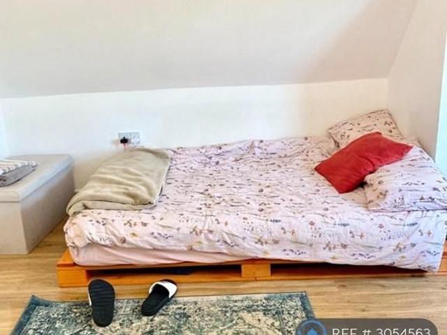 Studio for rent in Furze Platt, Maidenhead