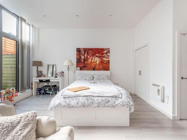 Studio for rent in Lane, Greater London