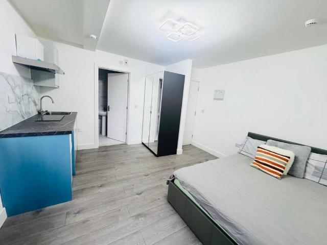 Studio for rent in New Town, Luton