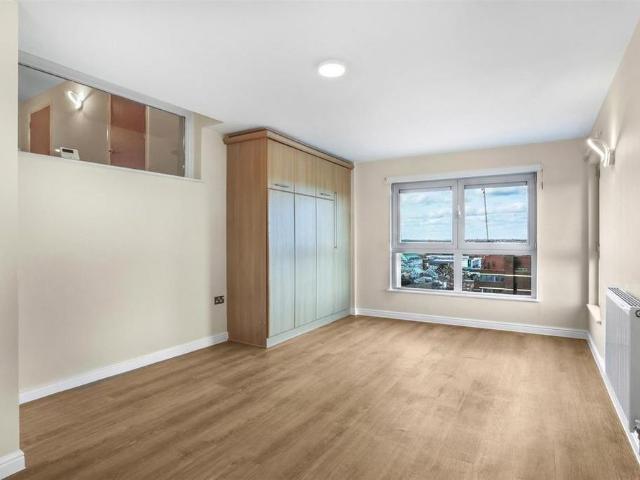 Studio for rent in Greater London