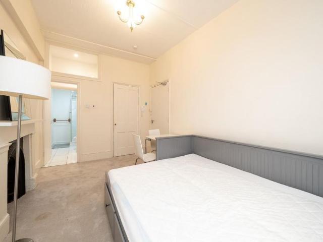 Studio for rent in South Kensington, Greater London