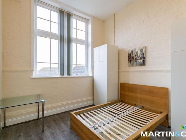 Studio for rent in Smethwick, West Midlands