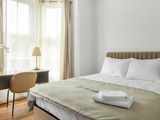 Studio for rent in Lady Bay, Barton In Fabis