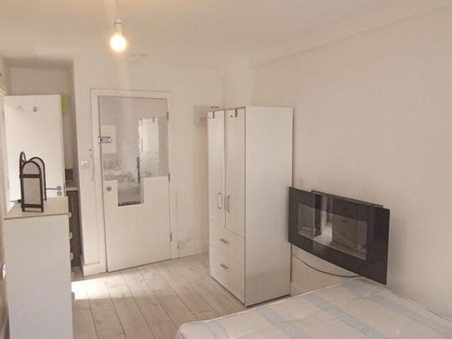 Studio for rent in London Borough of Lewisham, Greater London