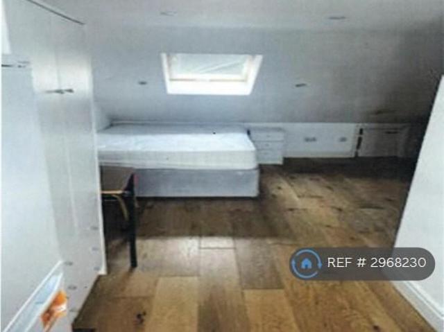 Studio for rent in Manor Park, Greater London
