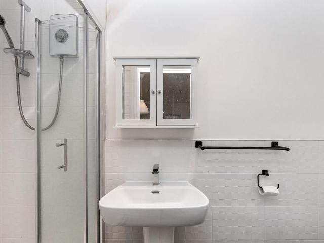 Studio for rent in Carshalton Beeches, Greater London