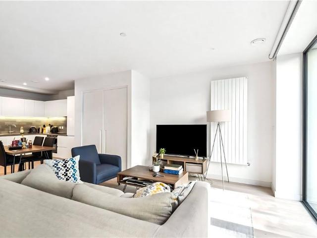 Flat for rent in Silvertown, Greater London