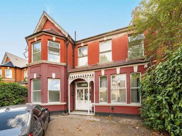 Studio for rent in Willesden Green, Greater London