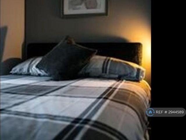 Studio for rent in Coseley, West Midlands