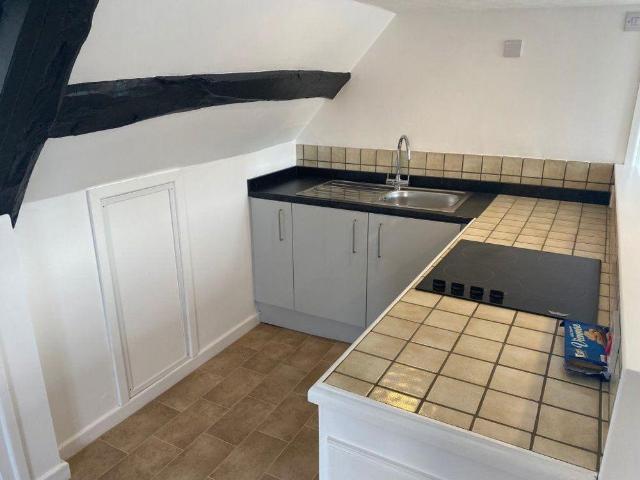 Studio for rent in Chichester, Littlecote