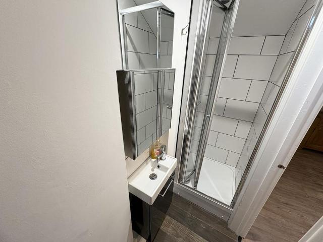 Studio for rent in Cadoxton, Barry