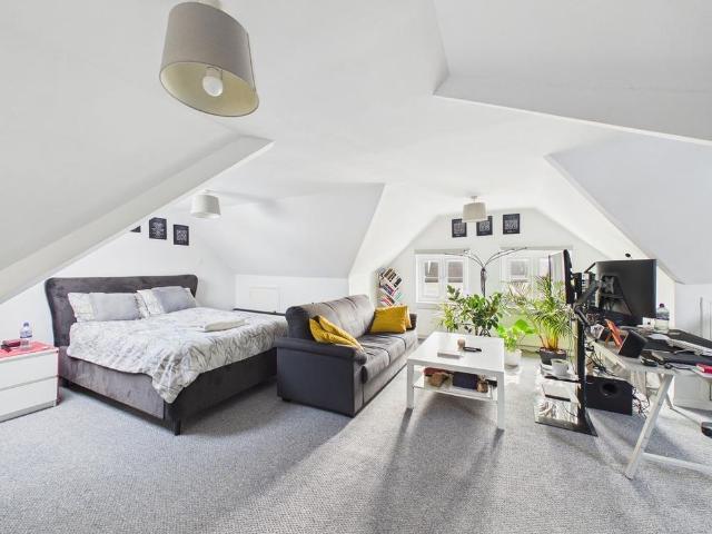 Studio for rent in Lunnon, Buckinghamshire