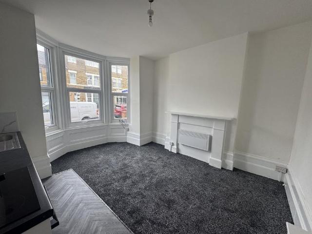 Studio for rent in Blackpool, Isle Of Man