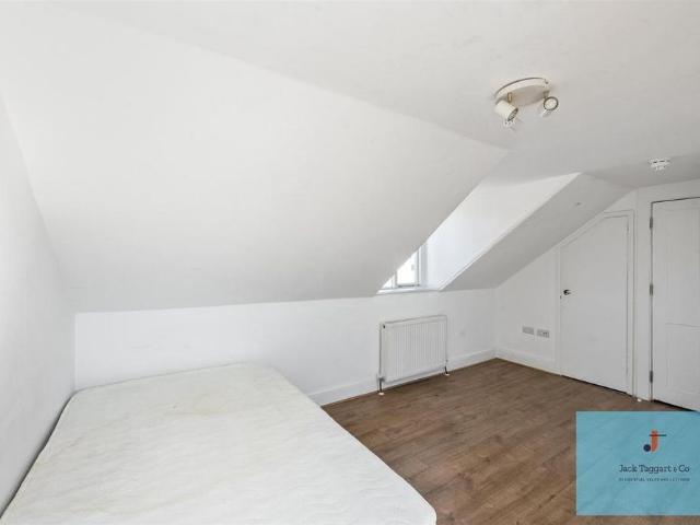 Studio for rent in Round Hill, Brighton & Hove