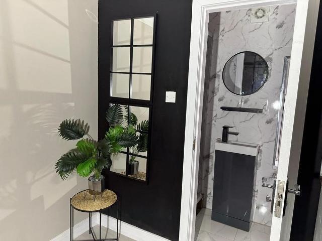 Studio for rent in Stirchley, Isle Of Man