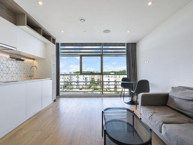 Flat for rent in Row Town, Surrey