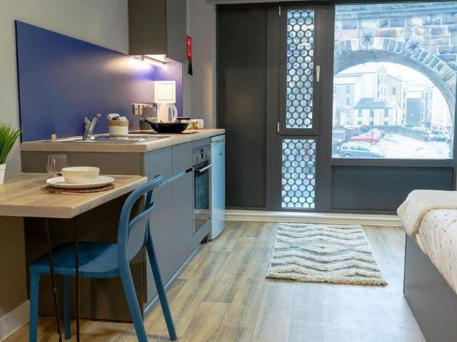 Studio for rent in The Quayside, Bare