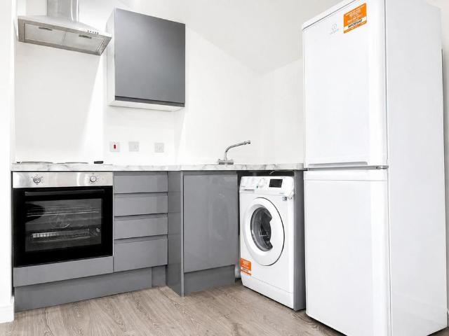 Studio for rent in London Borough of Croydon, Greater London