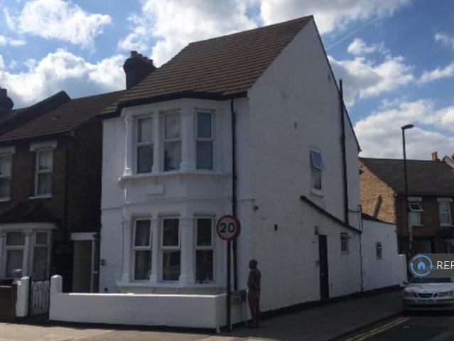 Flat for rent in London Borough of Croydon, Selhurst