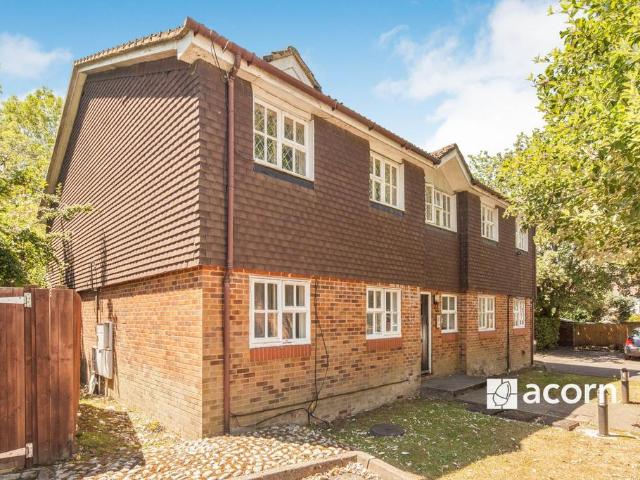 Flat for rent in London Borough of Croydon, Purley