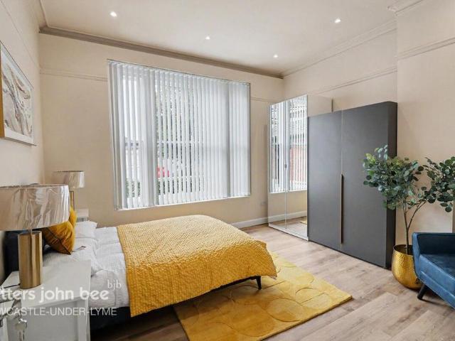 Studio for rent in Stoke, Stoke-on-Trent