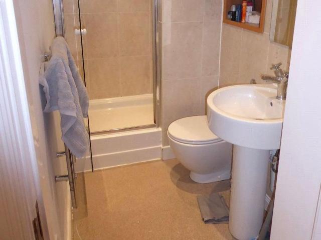 Studio for rent in Westminster, Victoria