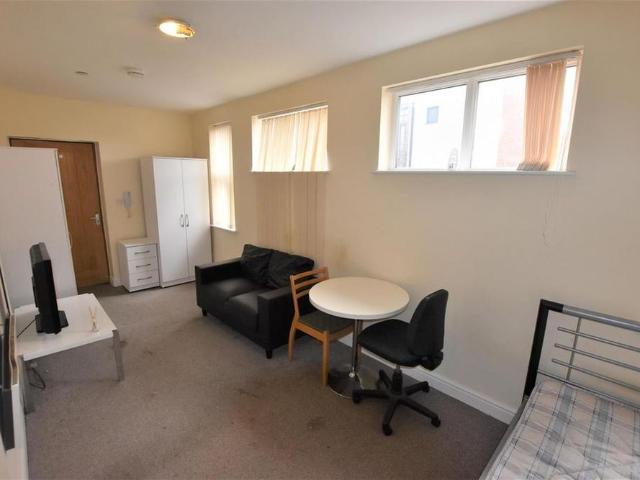 Studio for rent in St Matthew's, Old Wharf