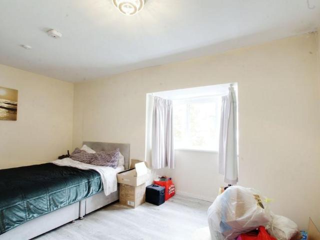 Studio for rent in Yiewsley, Greater London