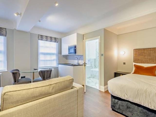 Studio for rent in South Wimbledon, Greater London