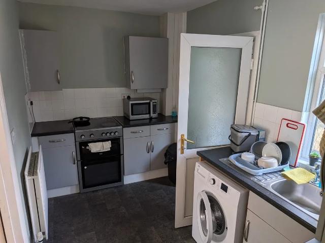 Studio for rent in Boley Park, Staffordshire