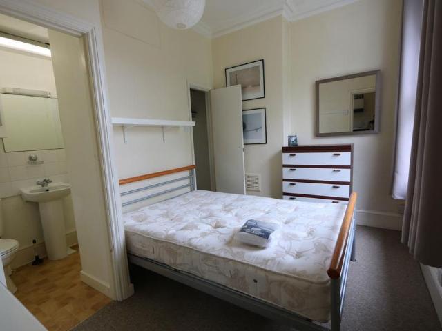 Studio for rent in Milverton, Green Close