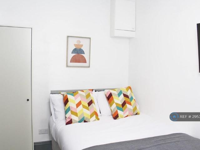 Flat for rent in Belvedere, Greater London