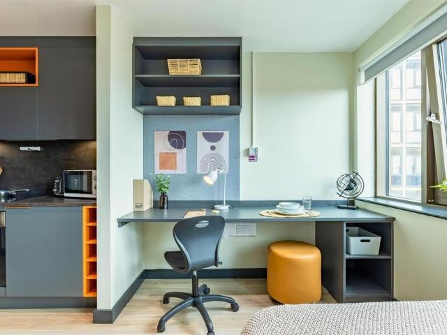 Studio for rent in Brunswick, Brighton & Hove