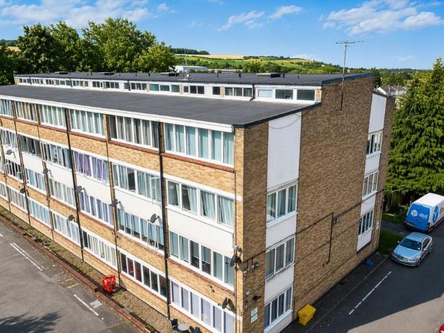 Flat for rent in Lewsey Farm, Luton