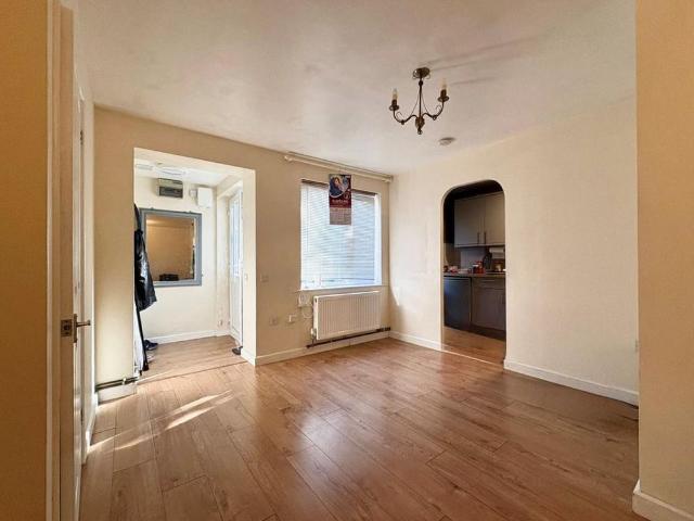 Studio for rent in Sarisbury, Fareham