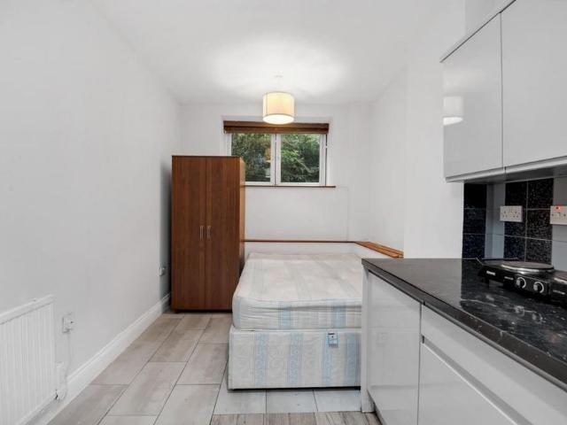 Studio for rent in Mildmay Park, Greater London