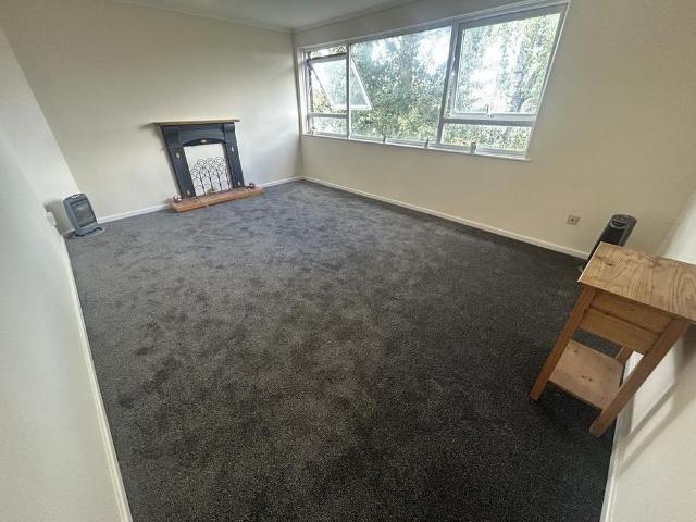 Studio for rent in Gun Hill, Warwickshire