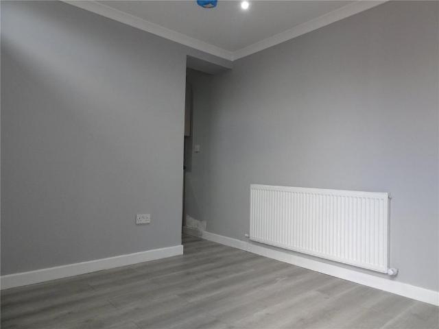 Flat for rent in Hayes, Isle Of Man